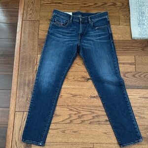 DIESEL D-STRUKT SLIM CUT JEANS